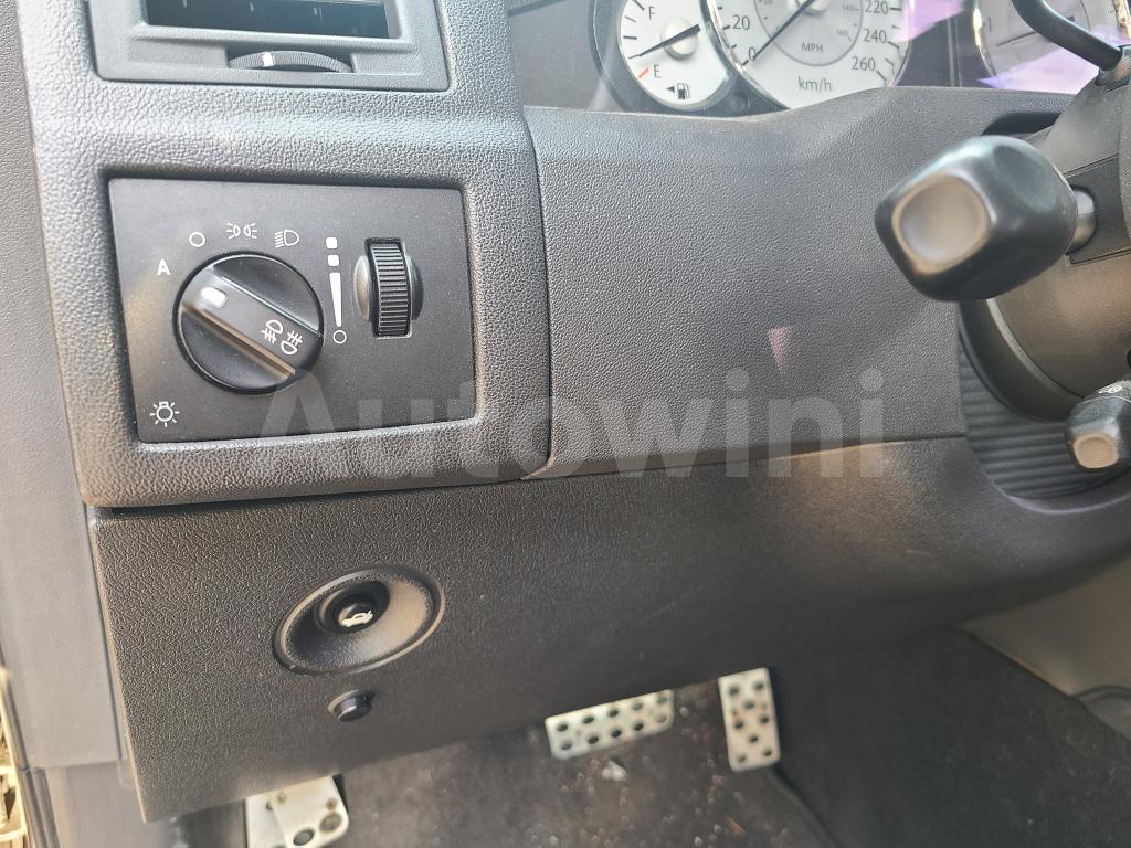 2010 CHRYSLER 300C SUNROOF - 19