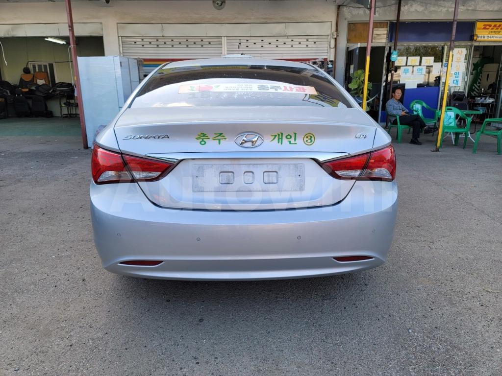 KMHEC41LBDA561285 2013 HYUNDAI YF SONATA LPI TAXI-5