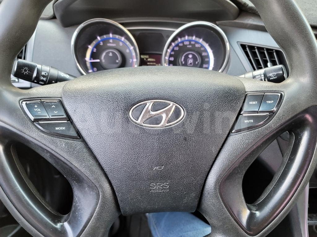 2013 HYUNDAI YF SONATA LPI TAXI - 18