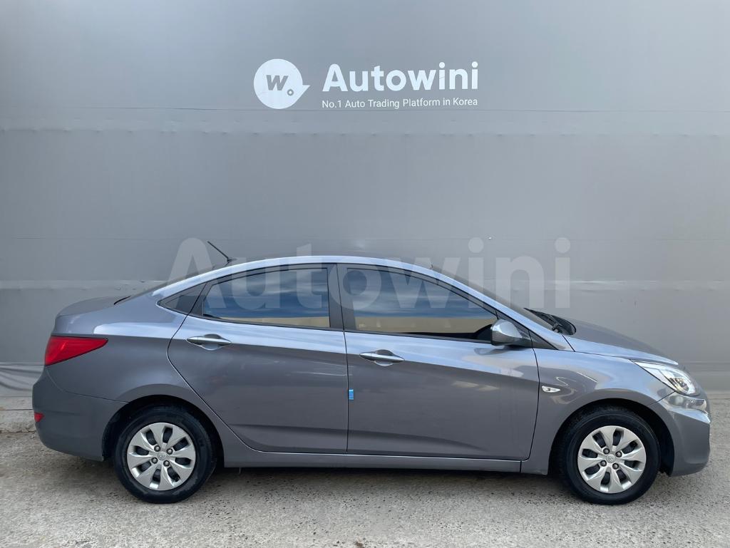 KMHCS41UGHU269816 2017 HYUNDAI ACCENT  NO ACCIDENT, NO PAINTING-5