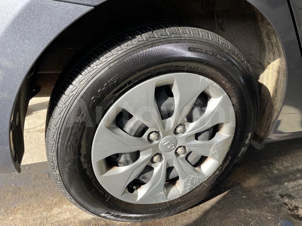 2017 HYUNDAI ACCENT  NO ACCIDENT, NO PAINTING - 19