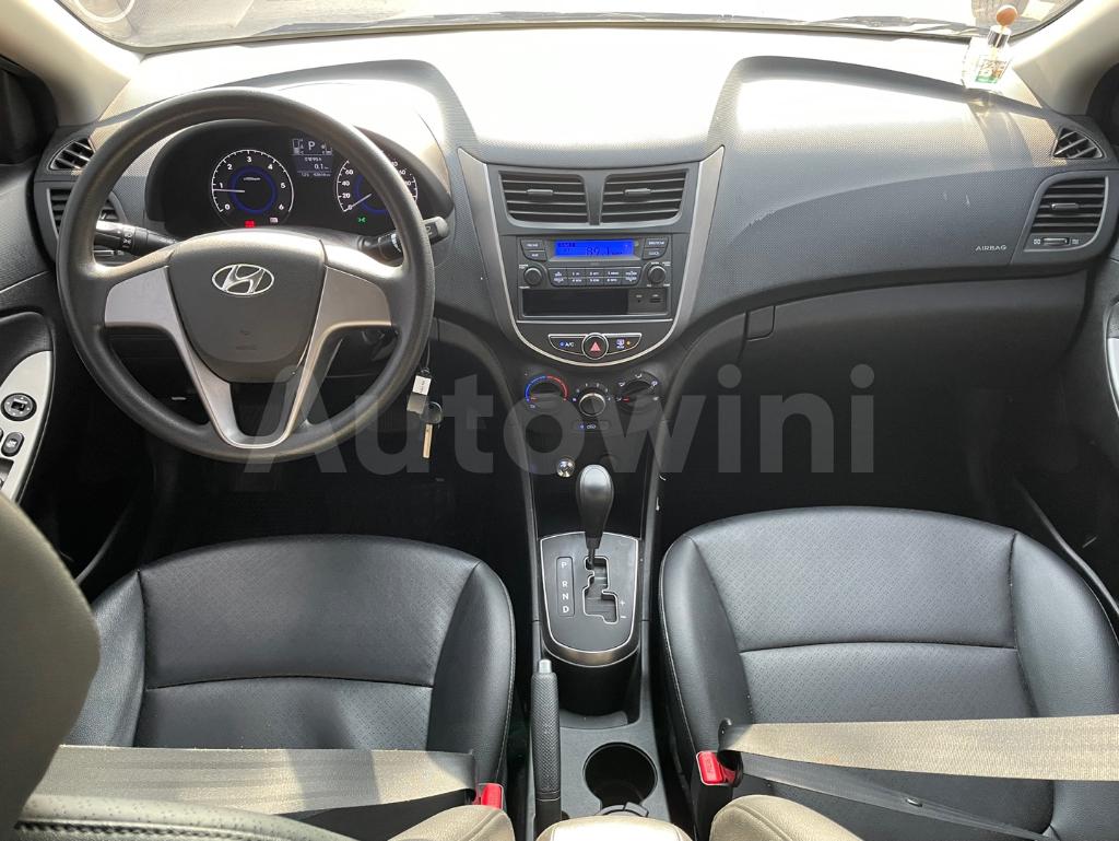 2017 HYUNDAI ACCENT  NO ACCIDENT, NO PAINTING - 29