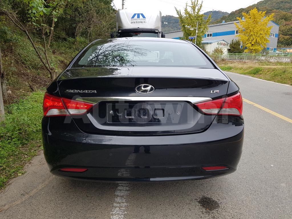 KMHEC41LBDA547819 2013 HYUNDAI YF SONATA [ABS+A/T+LPG]-5