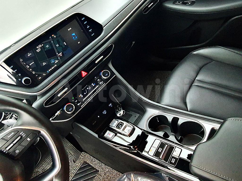 2020 HYUNDAI SONATA DN8 1.6T PREMIUM FAMILY - 10