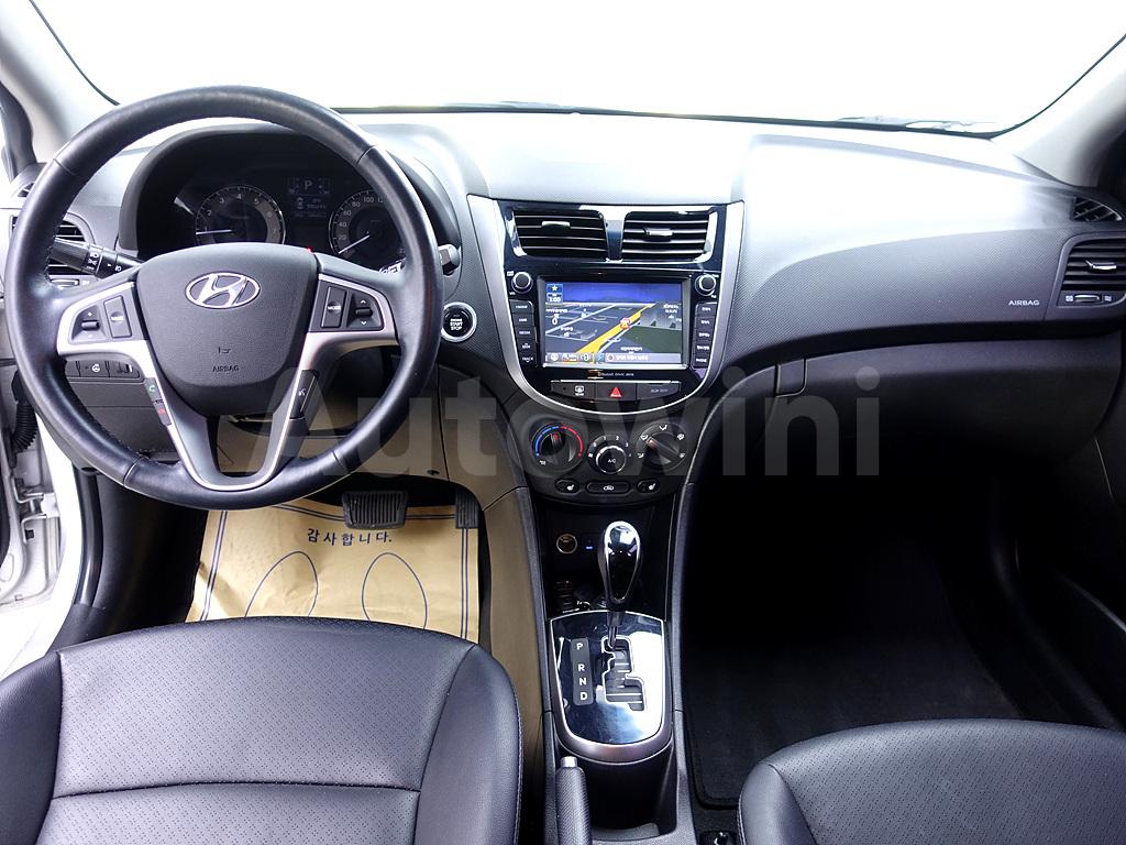 KMHCT51BEHU320139 2017 HYUNDAI ACCENT  1.4 VVT MODERN SPECIAL-4