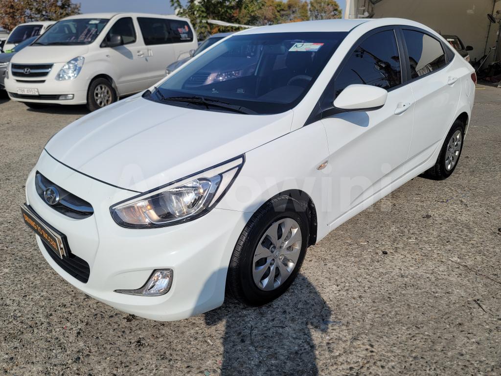 KMHCS41UGHU314488 2017 HYUNDAI ACCENT  DIESEL REAR-S. ※NO ACCIDENT※-0