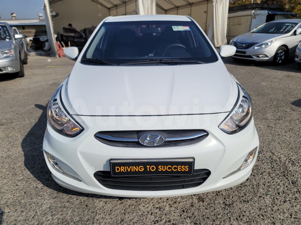KMHCS41UGHU314488 2017 HYUNDAI ACCENT  DIESEL REAR-S. ※NO ACCIDENT※-1