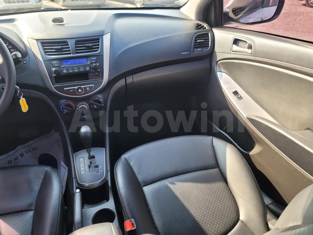 2017 HYUNDAI ACCENT  DIESEL REAR-S. ※NO ACCIDENT※ - 26
