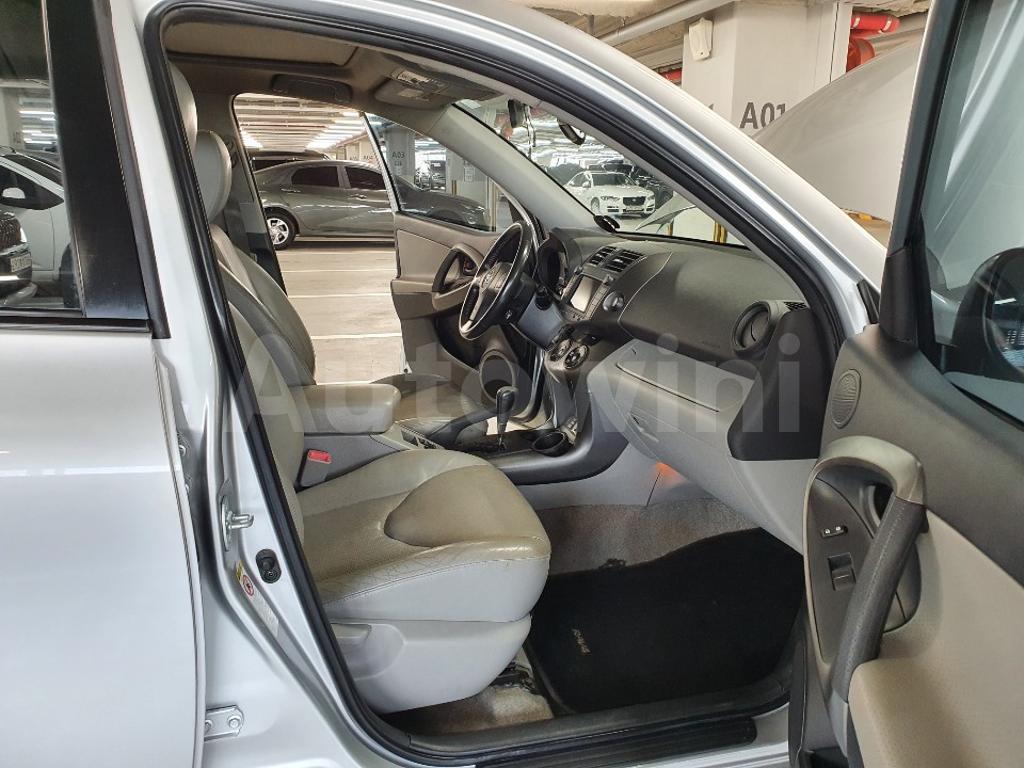 2012 TOYOTA RAV4 2.5 4WD// GOOD CONDITION - 17