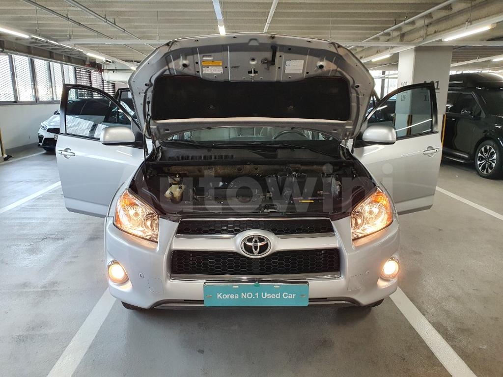 2012 TOYOTA RAV4 2.5 4WD// GOOD CONDITION - 40