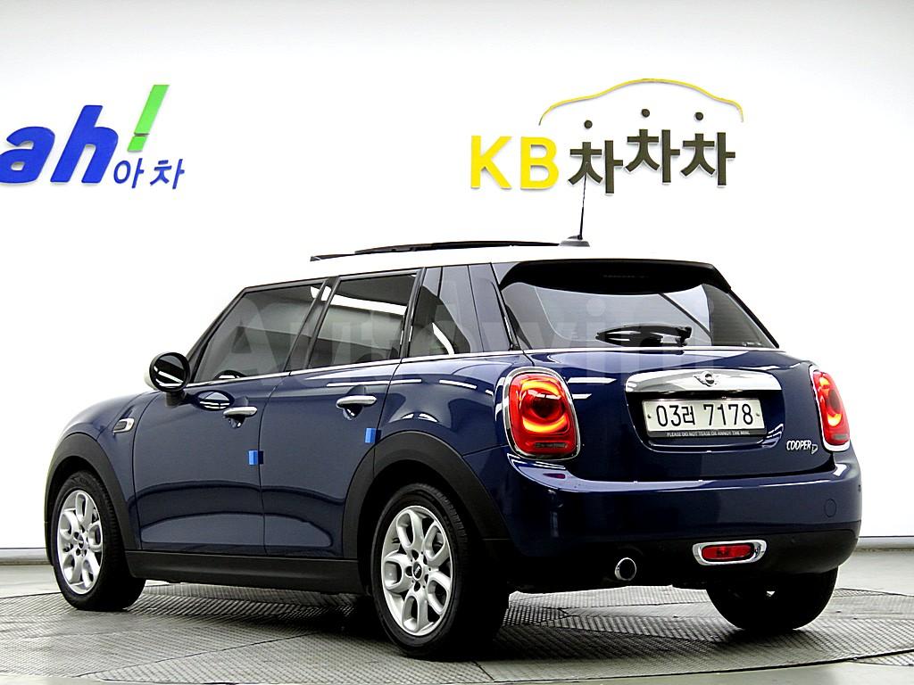 WMWXT3106G2E26733 2016 MINI COOPER D 1.5 5 DOOR HIGH GEN 3-2