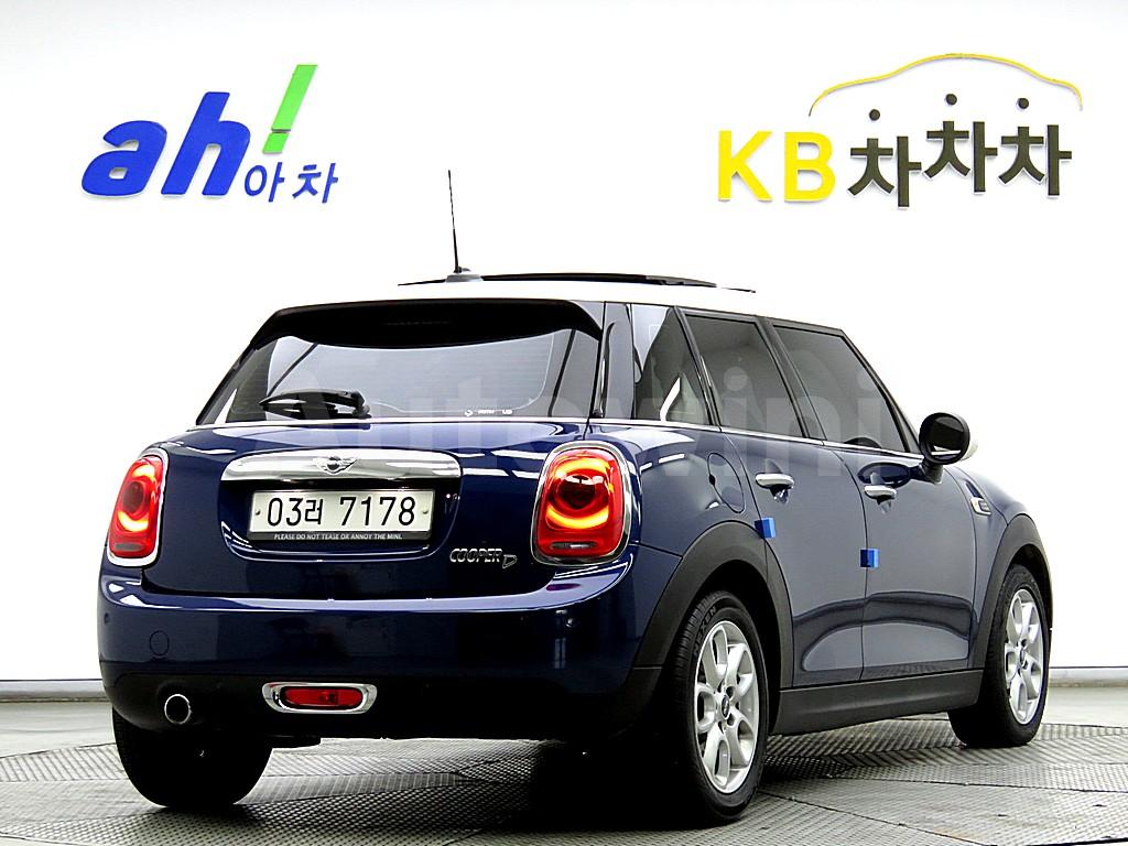 WMWXT3106G2E26733 2016 MINI COOPER D 1.5 5 DOOR HIGH GEN 3-3