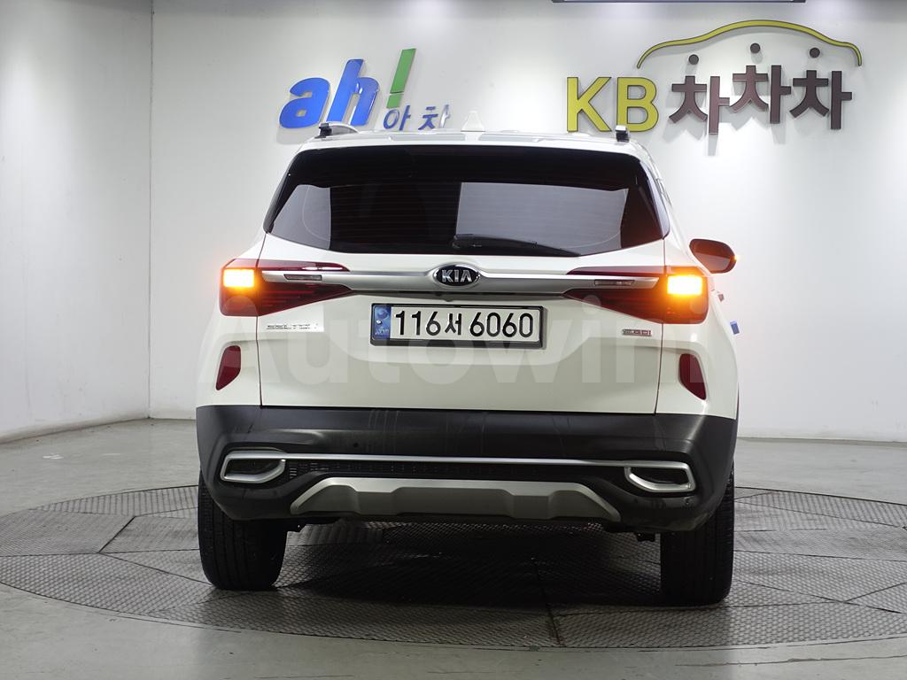 KNAER812GMK121741 2021 KIA SELTOS 2WD PRESTIGE-2