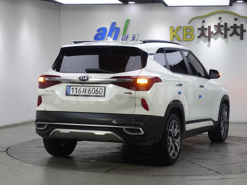 KNAER812GMK121741 2021 KIA SELTOS 2WD PRESTIGE-3
