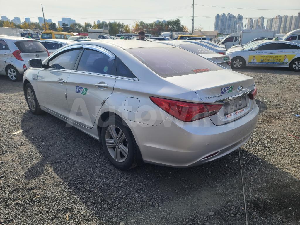 KMHEC41LBDA493601 2013 HYUNDAI YF SONATA LPG TAXI-5