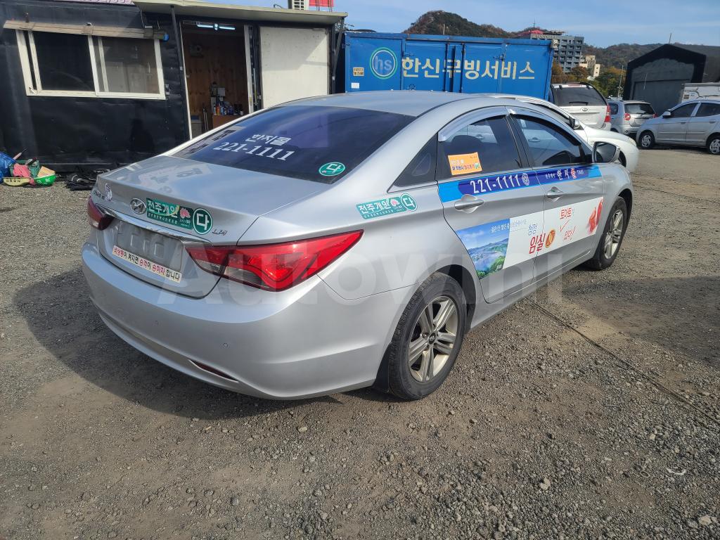KMHEC41LBDA514088 2013 HYUNDAI YF SONATA LPG TAXI-5