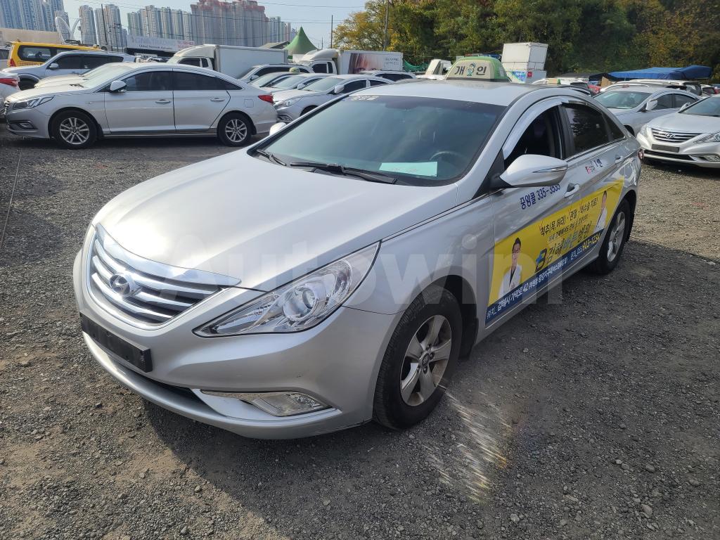 KMHEC41LBEA621013 2014 HYUNDAI YF SONATA LPG TAXI-2
