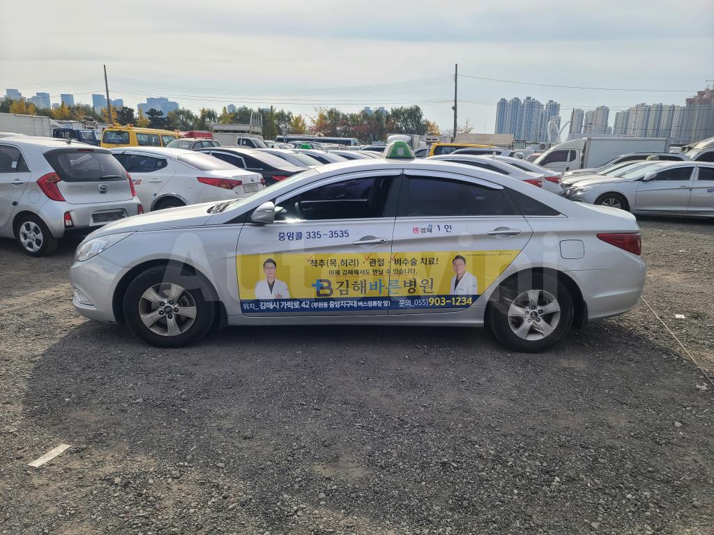 KMHEC41LBEA621013 2014 HYUNDAI YF SONATA LPG TAXI-3