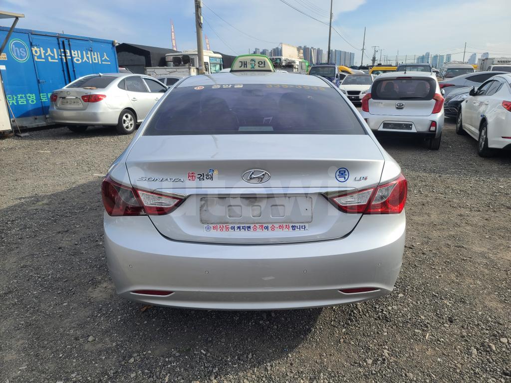 KMHEC41LBEA621013 2014 HYUNDAI YF SONATA LPG TAXI-5