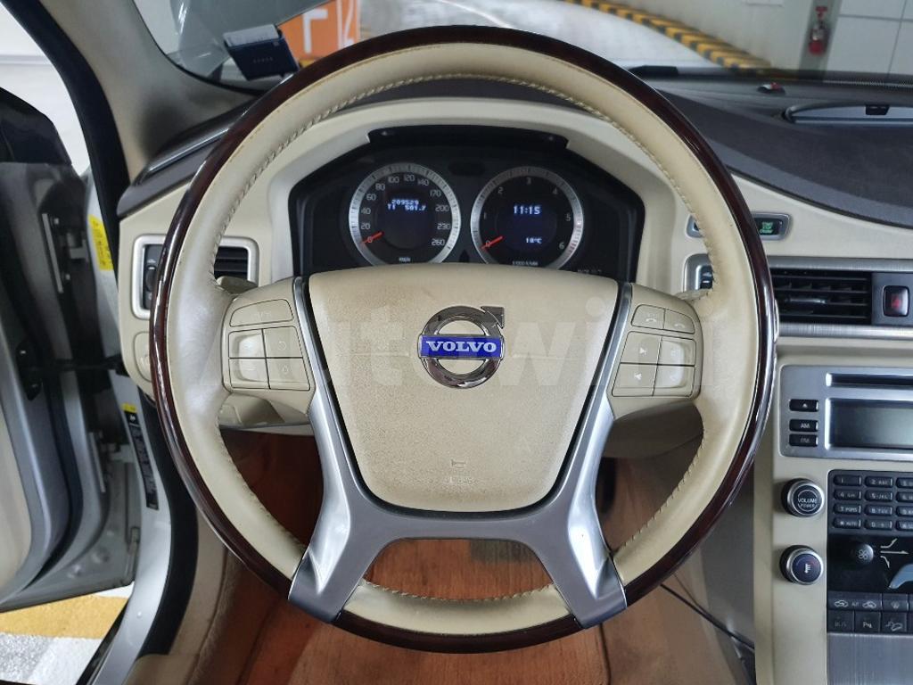 2010 VOLVO XC70 D5 3TH GEN//S.KEY NAVI SUNROOF - 32