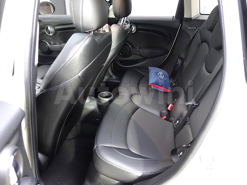 2018 MINI COOPER D FIVE-DOOR - 9
