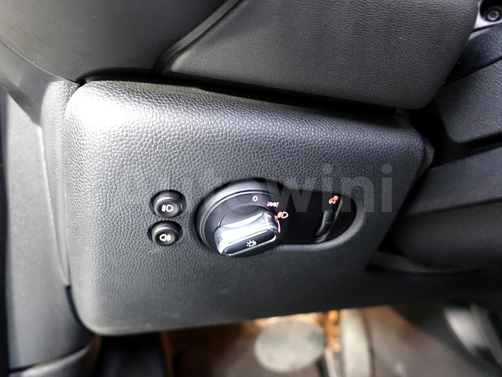 2018 MINI COOPER D FIVE-DOOR - 13