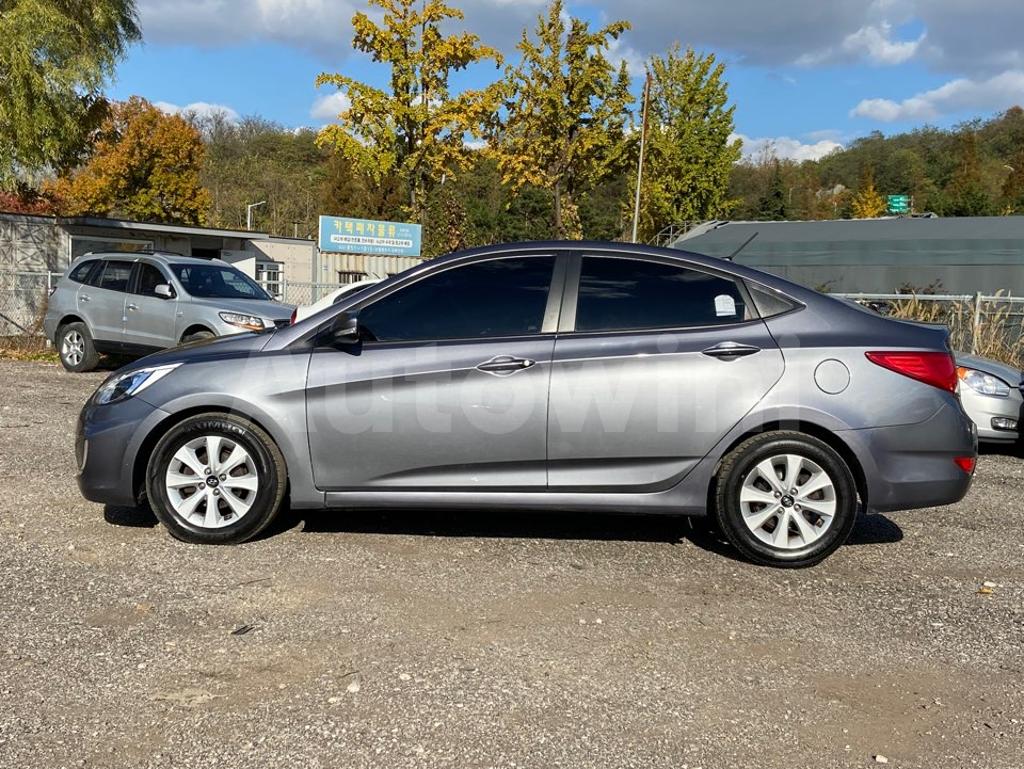 KMHCT41UGHU221065 2017 HYUNDAI ACCENT  1.6 VGT ABS/VDC LEATHER SEAT-2