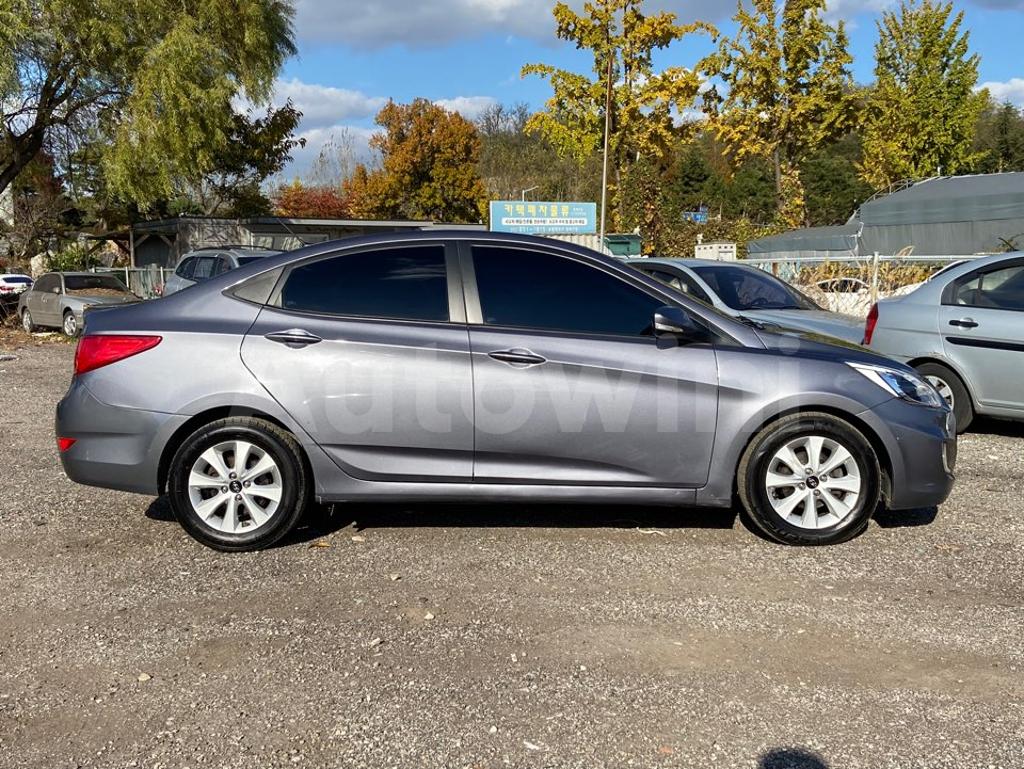 KMHCT41UGHU221065 2017 HYUNDAI ACCENT  1.6 VGT ABS/VDC LEATHER SEAT-4