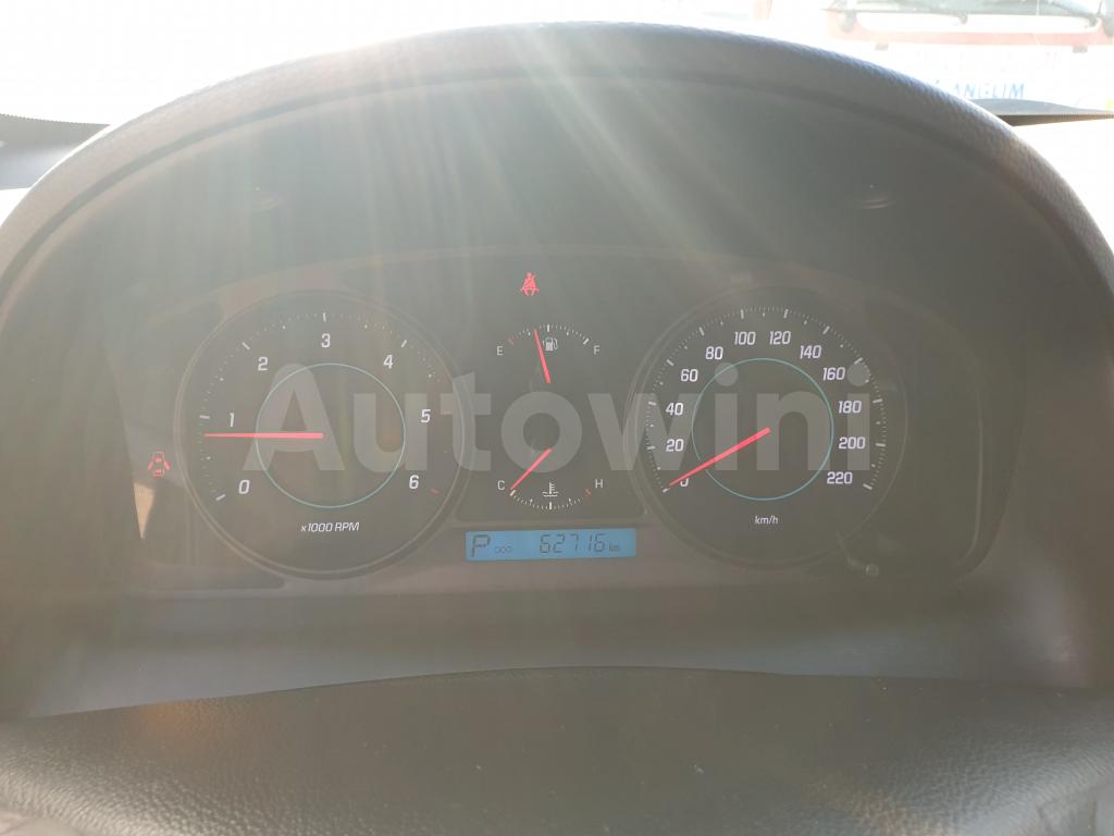 2011 GM DAEWOO (CHEVROLET) CAPTIVA 2WD LT A/T 7SEAT SUNROOF - 25