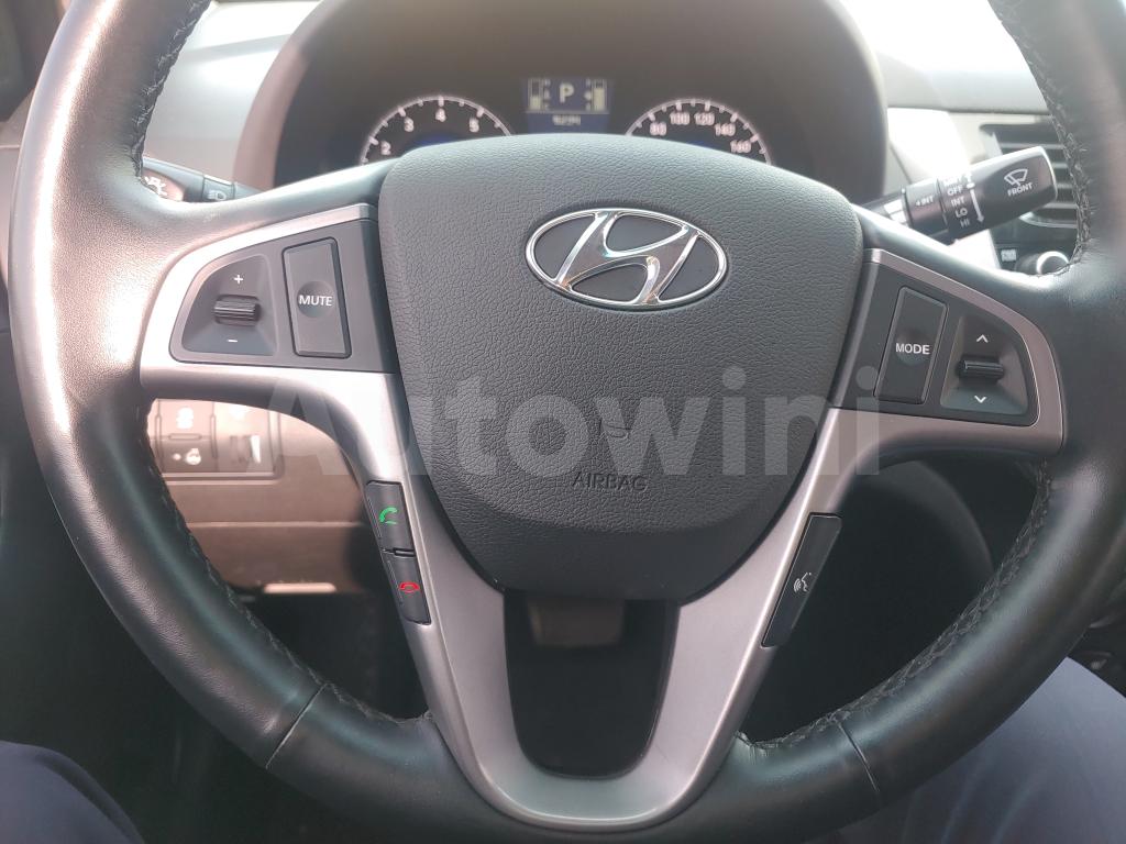 2019 HYUNDAI ACCENT  1 - 25