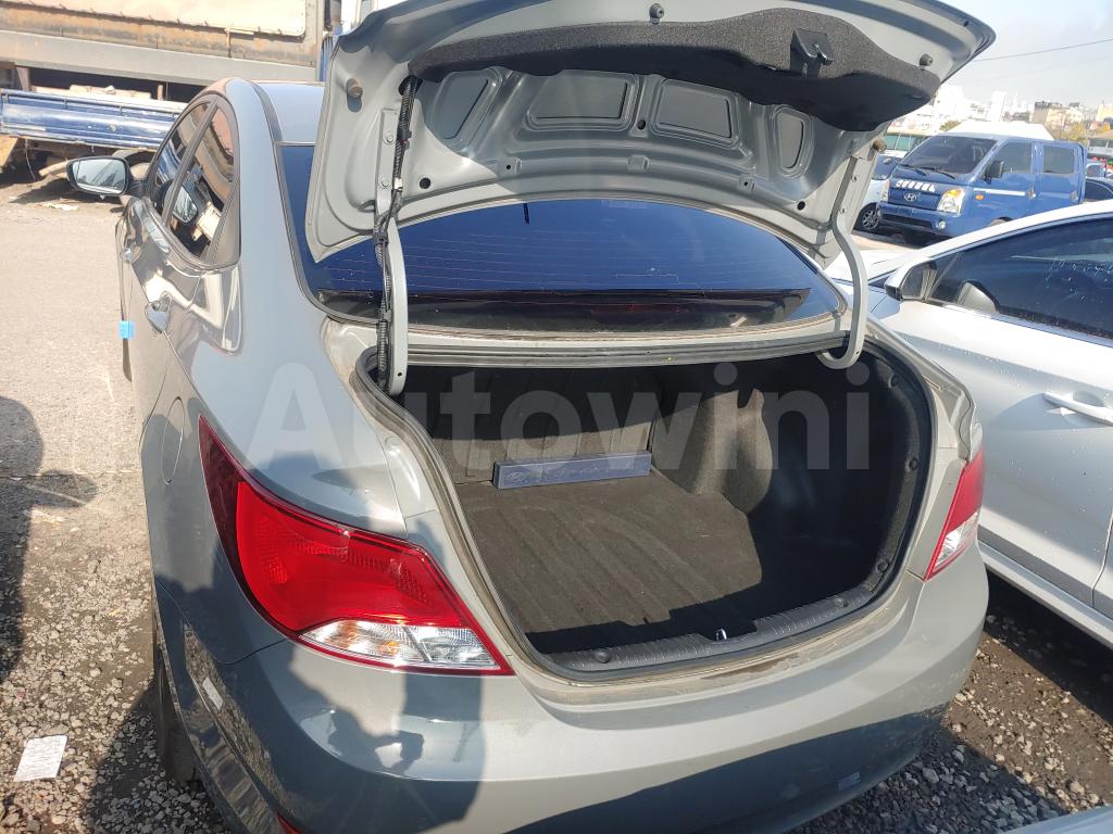 2019 HYUNDAI ACCENT  1 - 42