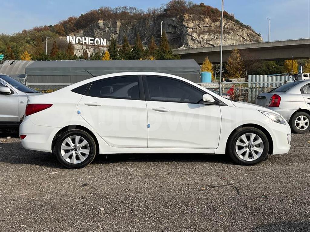 KMHCT41UGHU235687 2017 HYUNDAI ACCENT  1.6 VGT ABS/VDC LEATHER SEAT-4