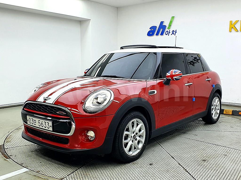 WMWXT3104J2G01682 2018 MINI COOPER D 1.5 5 DOOR HIGH 3RD GEN-0