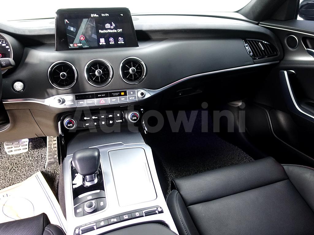 2020 KIA STINGER AWD PLATINUM - 10