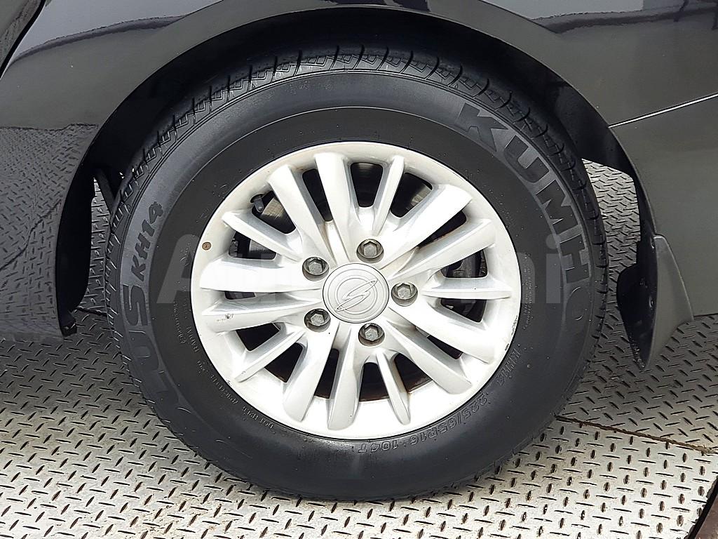 2019 SSANGYONG KORANDO TURISMO 4WD 9 SEATER RX - 17