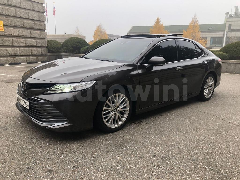 JTNB11HK4J3043897 2018 TOYOTA  CAMRY XLE FULL JAPAN-5