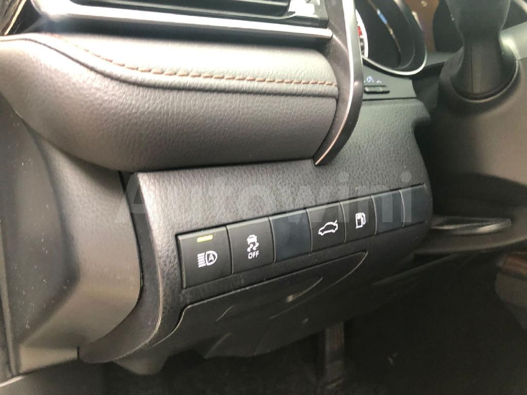 2018 TOYOTA  CAMRY XLE FULL JAPAN - 12