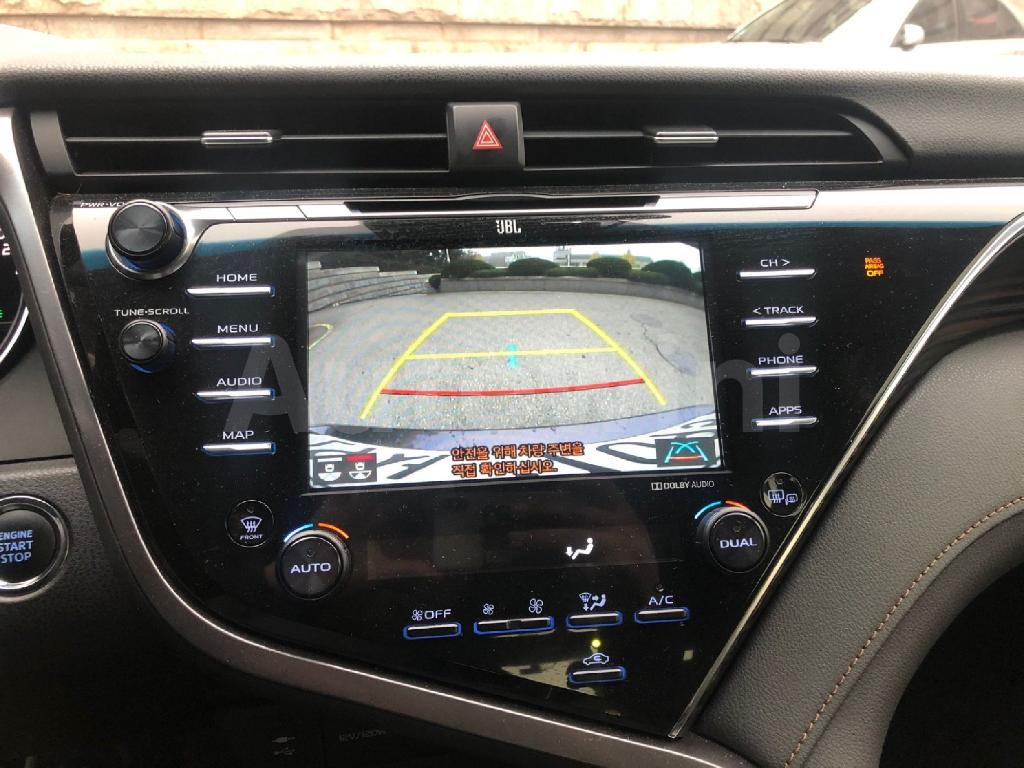 2018 TOYOTA  CAMRY XLE FULL JAPAN - 17