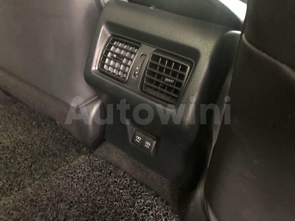 2018 TOYOTA  CAMRY XLE FULL JAPAN - 22