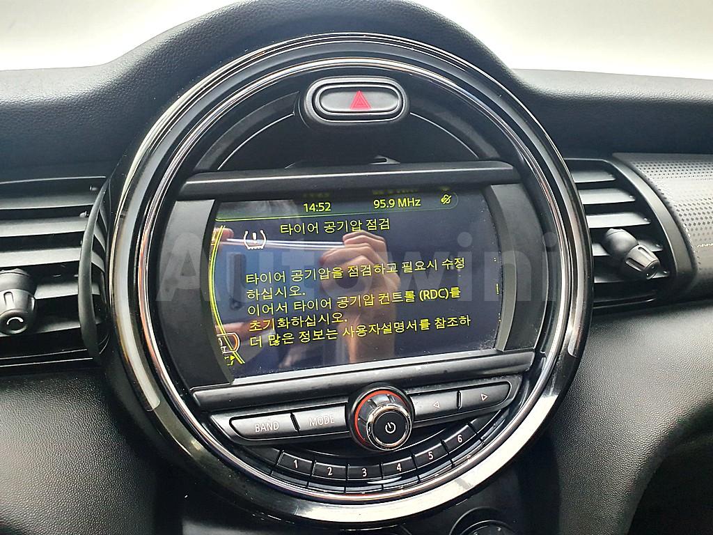 2016 MINI COOPER D 15 5-DOOR MID 3RD GENERATION - 13