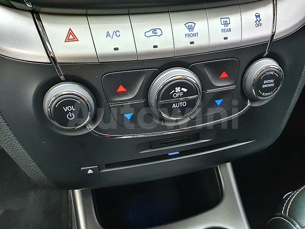 2013 FIAT FREEMONT AWD - 13