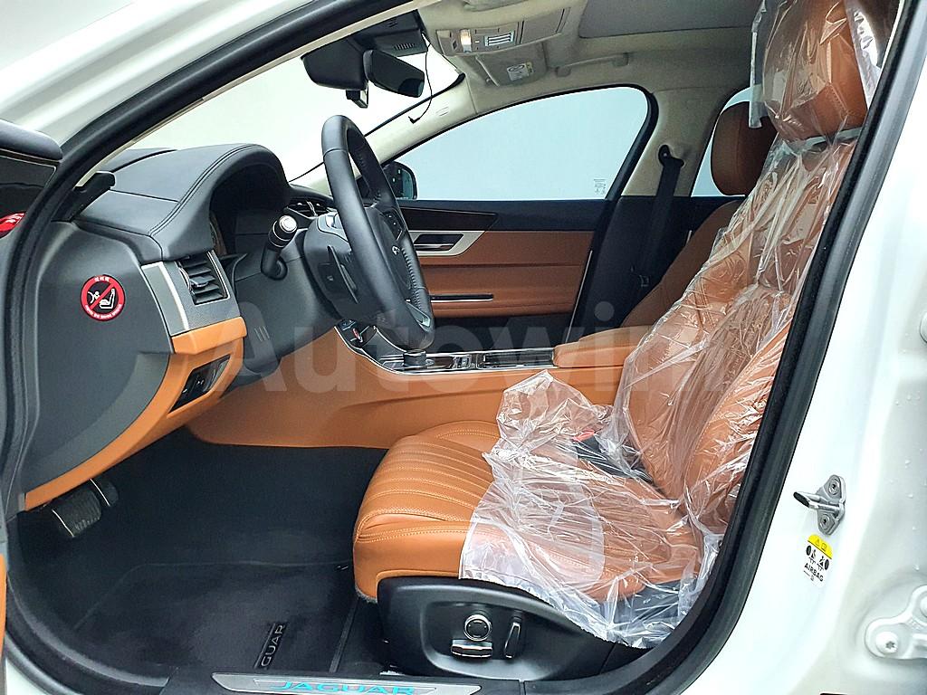 2019 JAGUAR XF 2.5T PORTFOLIO X260 - 9