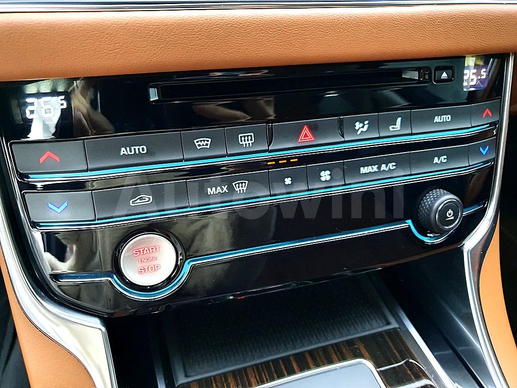 2019 JAGUAR XF 2.5T PORTFOLIO X260 - 12