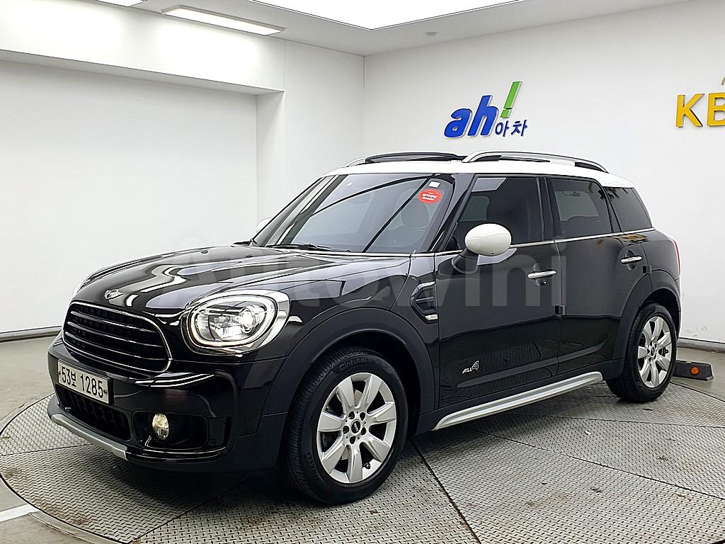 WMWYU1108H3D17482 2017 MINI COOPER D ALL4-0