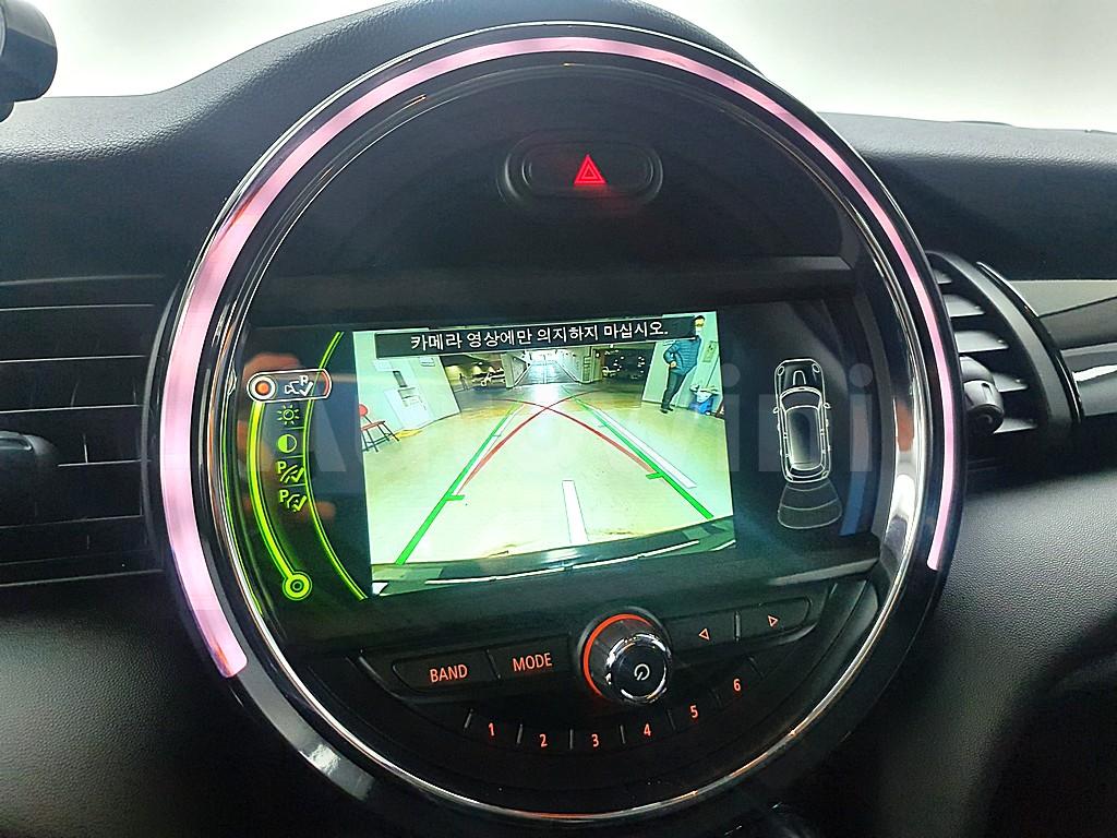 2016 MINI COOPER D 1.5 5 DOOR HIGH 3RD GEN - 13