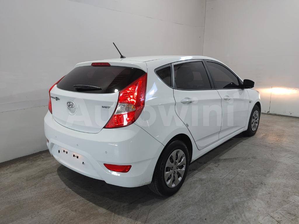 KMHCS51UAHU309729 2017 HYUNDAI ACCENT  MANEUAL/ 5 SEATES /ABS-4