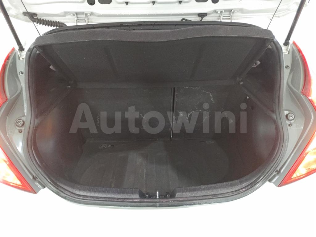 2017 HYUNDAI ACCENT  MANEUAL/ 5 SEATES /ABS - 17