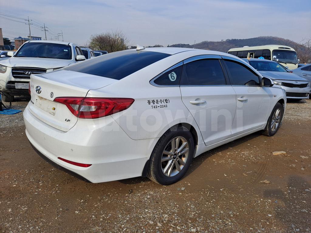 KMHE341DBJA430469 2018 HYUNDAI LF SONATA LPG TAXI/EV/VENT/HEAT SEAT-3