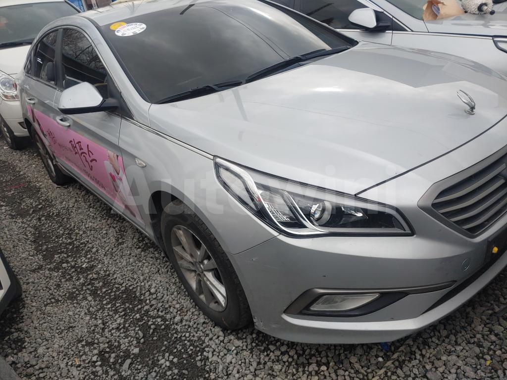 KMHE341DBJA431555 2018 HYUNDAI LF SONATA 18OF17 TAXI REAL MILEAGE-3