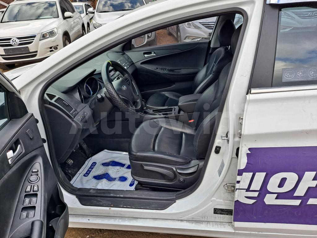 2016 HYUNDAI YF SONATA THE BRILLIANT LPG TAXI - 17